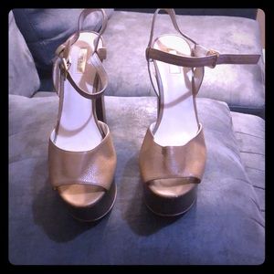 GUESS Platform Heels!!!!!!
